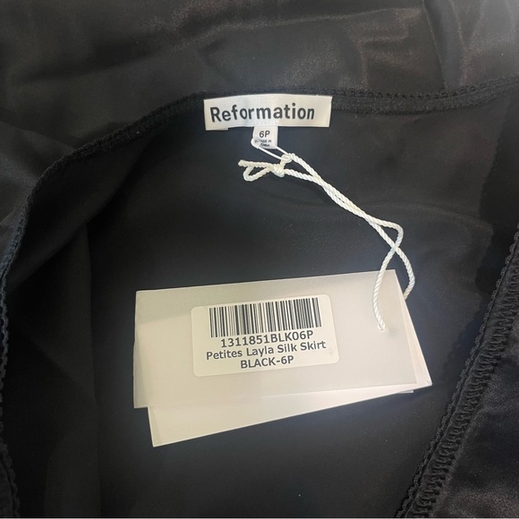 NWT REFORMATION | 100% Silk Petites Layla Silk Skirt in Black Size 6 - Picture 8 of 10